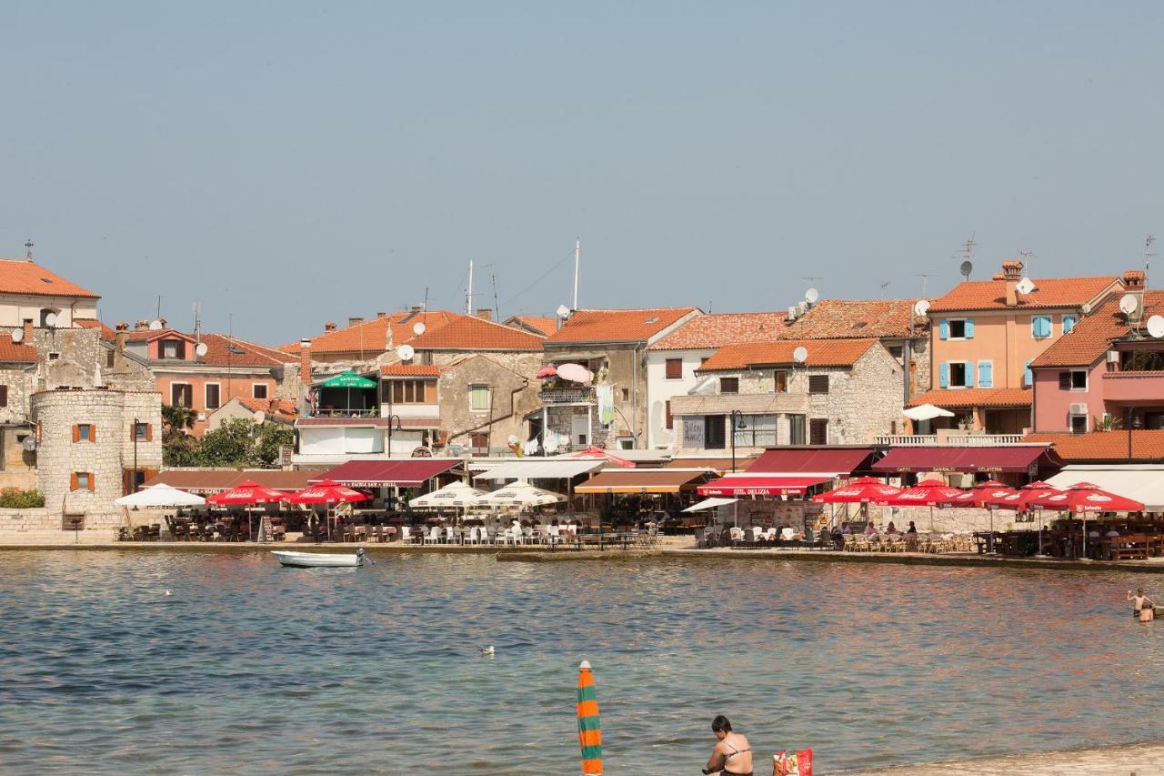 Downtown Beach Apartments Umag Exteriér fotografie